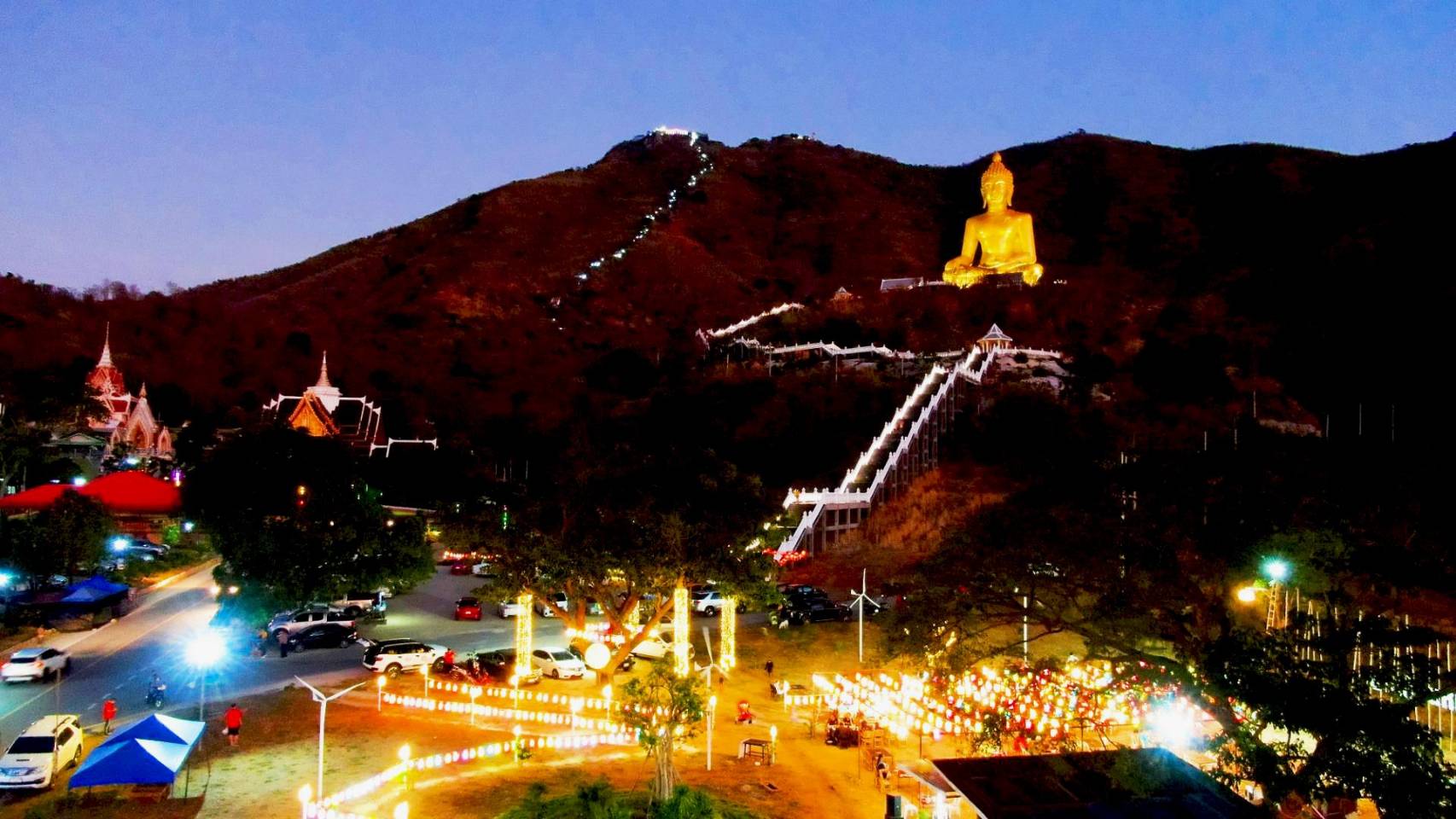 วัดเขาวงพระจันทร์ ประกาศขยายเวลาขึ้นกราบสักการะสิ่งศักดิ์สิทธิ์