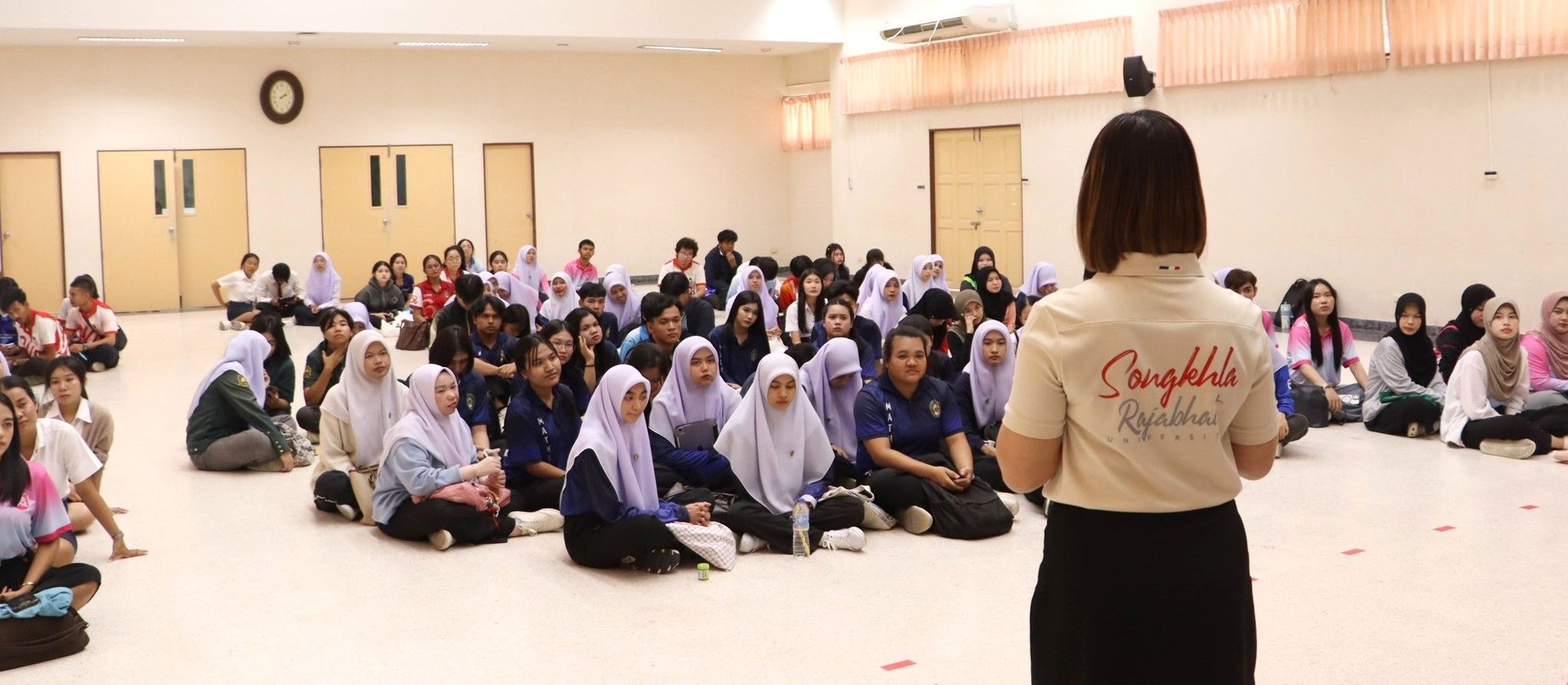 "มรภ.สงขลา" ประชุมนักศึกษาทำงานระหว่างเรียน จัดงบกว่า 8 แสนส่งเสริมรายได้เสริม-แบ่งเบาภาระผู้ปกครอง