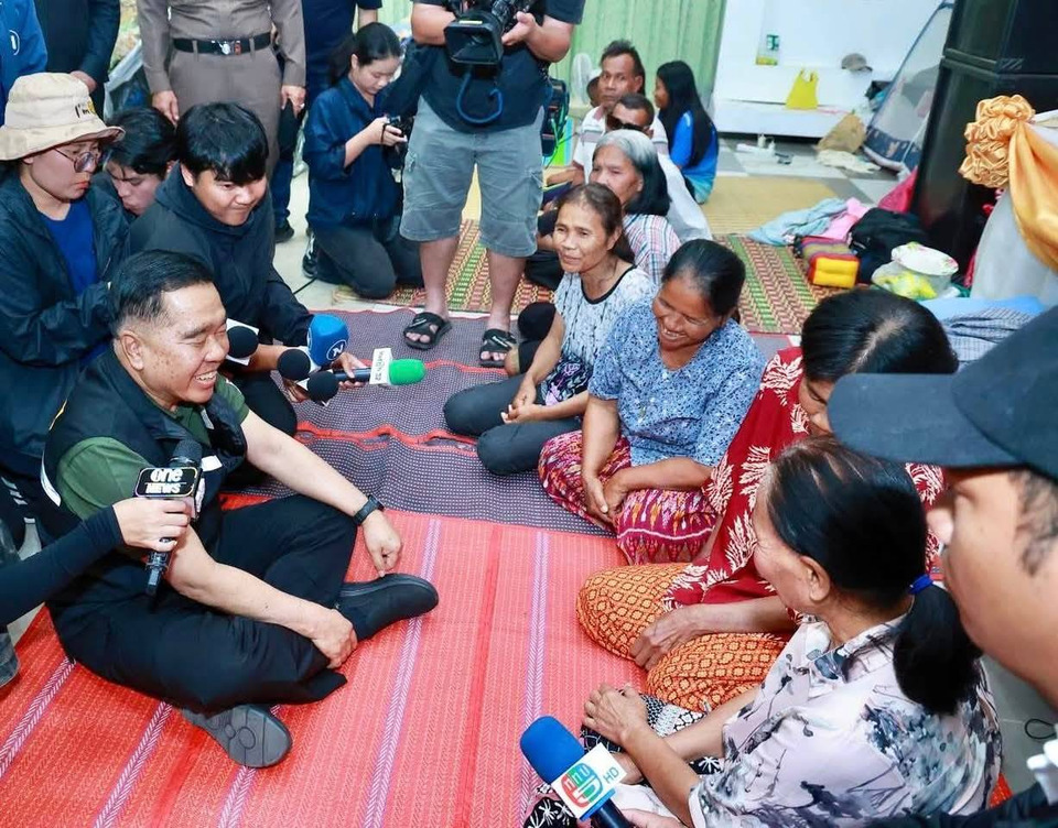 “บิ๊กเล็ก-ปลัดหนุ่ย” ลงพื้นที่สระแก้ว  เยี่ยมกองกำลังบูรพา-ศูนย์พักพิงชั่วคราว 