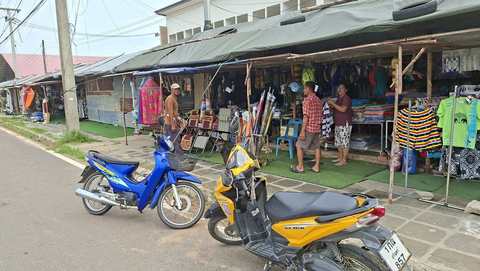 ระเบิดดังสนั่น! ชายแดนช่องกร่าง จ.สุรินทร์ ชาวบ้านไม่ผวา เชื่อมั่นทหารพร้อมรับมือ