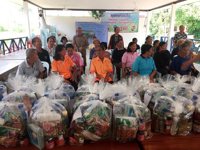 สำนักงานสหกรณ์จังหวัดมหาสารคาม ลงพื้นที่มอบถุงยังชีพ บรรเทาทุกข์สมาชิกสหกรณ์ประสบภัยน้ำท่วม