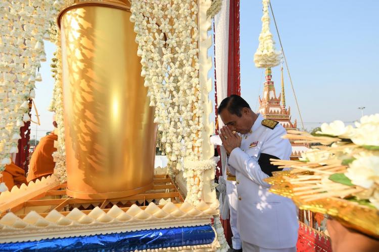 "นายกฯ" นำ ครม. ร่วมพระราชทานเพลิงศพ "ปู่ชัย" นักการเมือง-ขรก.-ปชช.ร่วมแสดงความอาลัยเนืองแน่น