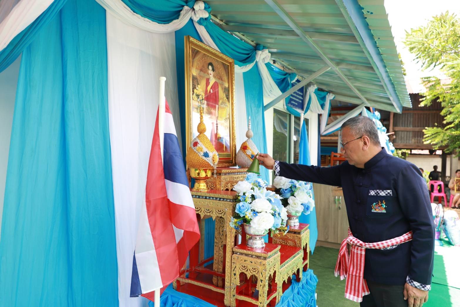 พ่อเมืองยโสธรมอบบ้านกาชาดแก่ราษฎรที่ด้อยโอกาสเพื่อเฉลิมพระเกียรติ เนื่องในโอกาสมหามงคลเฉลิมพระชนมพรรษา  12 สิงหาคม  