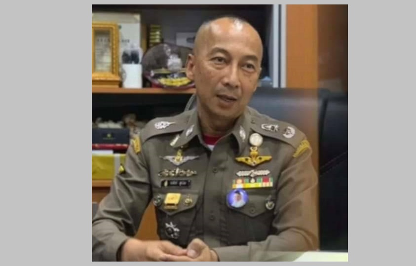 สำนักงานตำรวจแห่งชาติชื่นชมตร.จราจรเมืองนนทบุรีช่วยเก็บขยะเปิดทางระบายน้ำ 