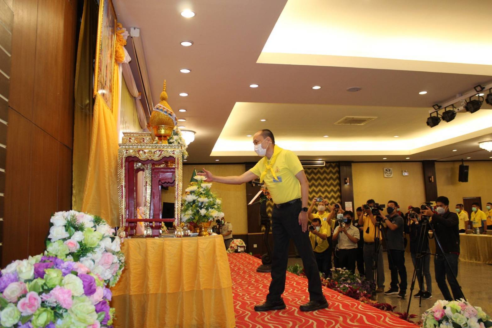 กรมอุทยานแห่งชาติ สัตว์ป่า และพันธุ์พืช จัดโครงการฝึกอบรม "จิตอาสา" ตามโครงการปลูกป่าและป้องกันไฟป่า