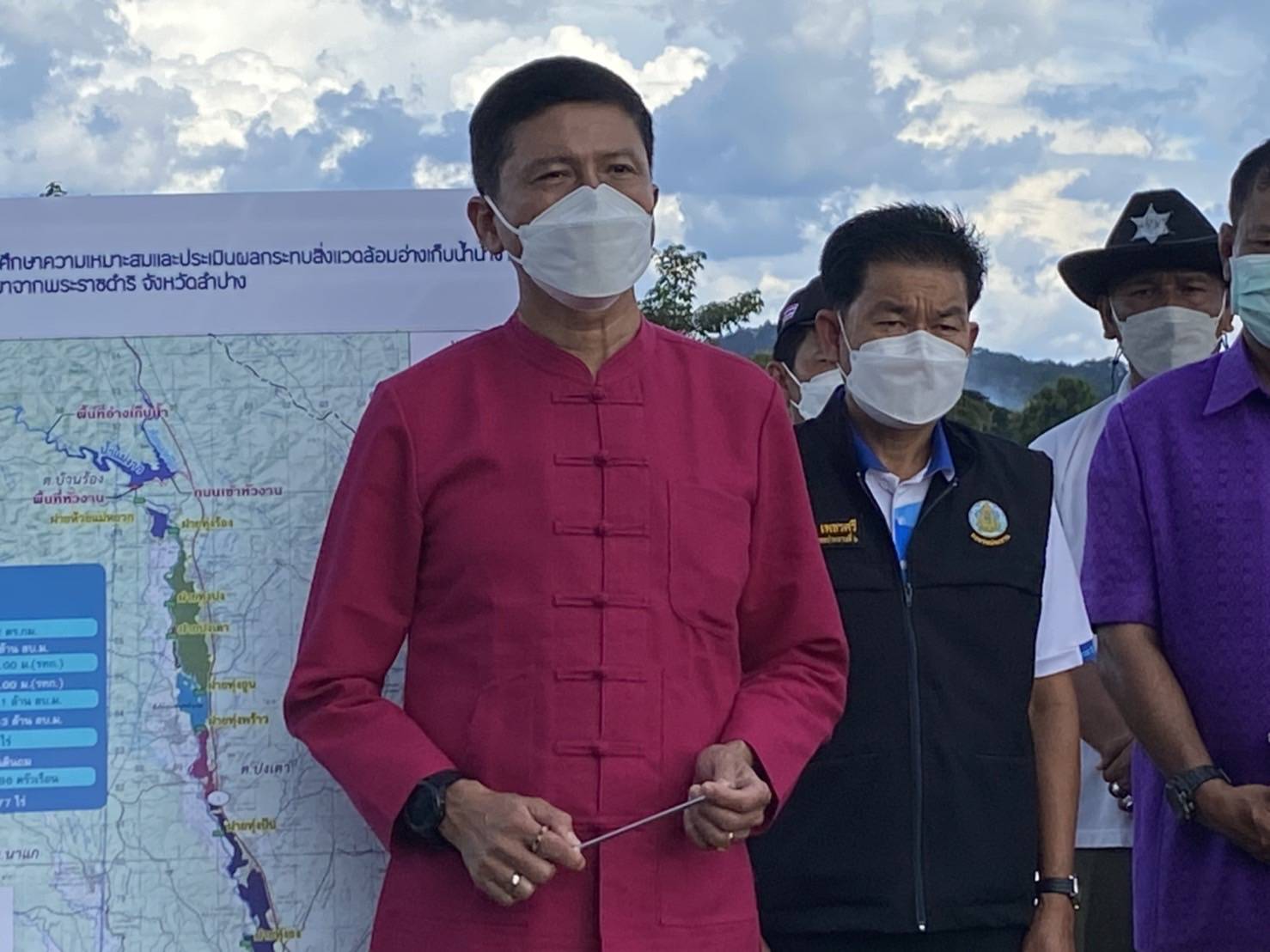 กรมชลประทาน จัดสื่อสัญจร โครงการศึกษาความเหมาะสมและประเมินผลกระทบสิ่งแวดล้อม อ่างเก็บน้ำน้ำงาว อันเนื่องมาจากพระราชดำริ จังหวัดลำปาง