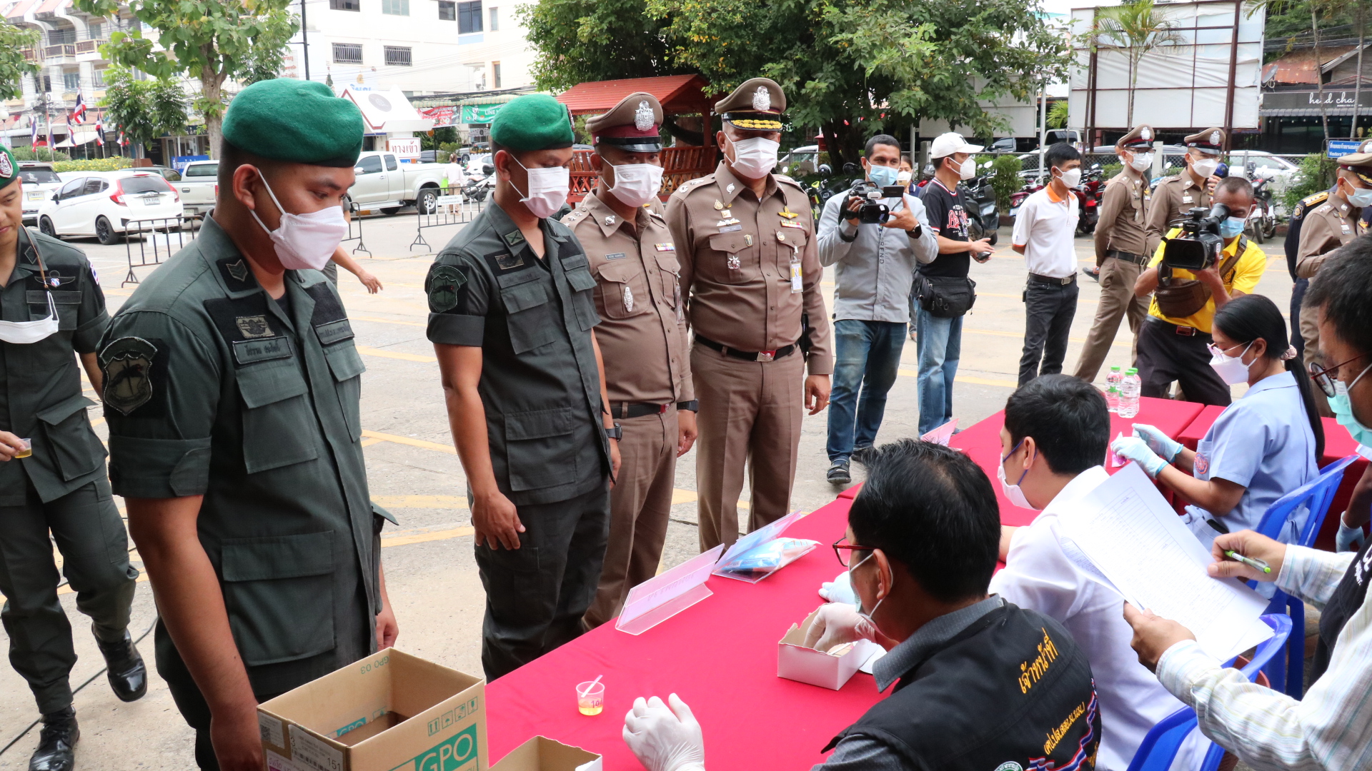 ตำรวจภาค 3 โคราช ตรวจฉี่เจ้าหน้าที่ 220 นาย สนองนโยบายตำรวจสีขาว ปลอดยาเสพติด สร้างความเชื่อมั่นให้ประชาชน