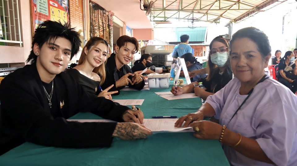 นิวคันทรี่ แทคทีมจิตอาสา ส่งต่อรอยยิ้มถึงชุมชน โครงการราษฎรสุขใจ พลานามัยสมบูรณ์ แพทย์พระราชทาน