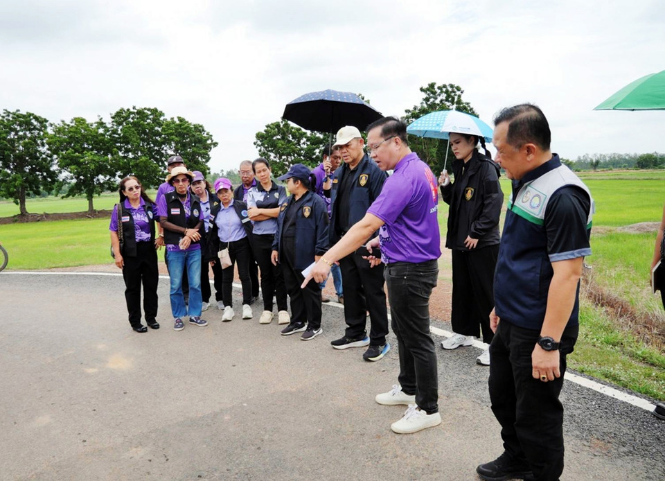 ป.ป.ช.พิจิตรลุยตรวจถนน 3 ล้าน พบลาดยางไม่ตรงสเปก ผู้รับจ้างขู่ฟ้อง อบต.ไม่ตรวจรับ