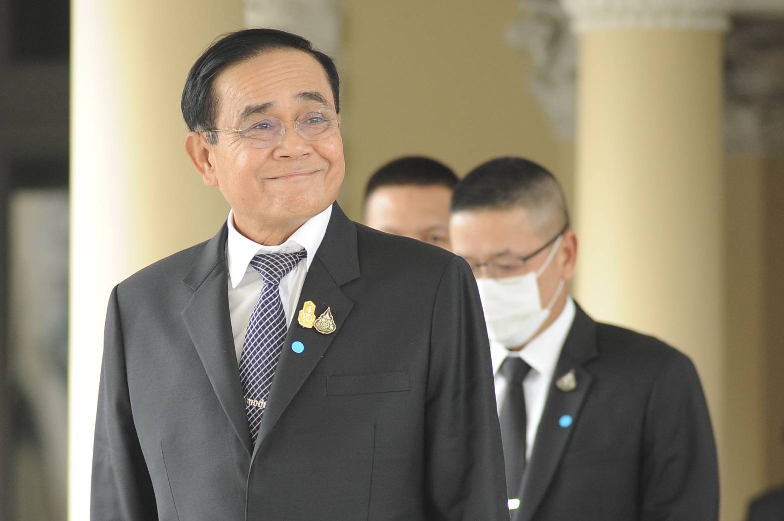 ยังยิ้มได้ ! "บิ๊กตู่"บอกสื่อ "ไม่เครียด อยู่มา 5ปี ชินแล้ว" 