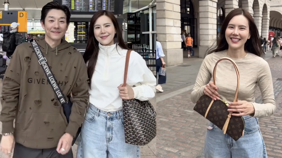 “เจี๊ยบ พิจิตตรา” โชว์สกิลกันขโมยสุดคิวต์! คล้องกระเป๋าไว้ที่คอ กอดแน่นจน “บอย” ยังแซว