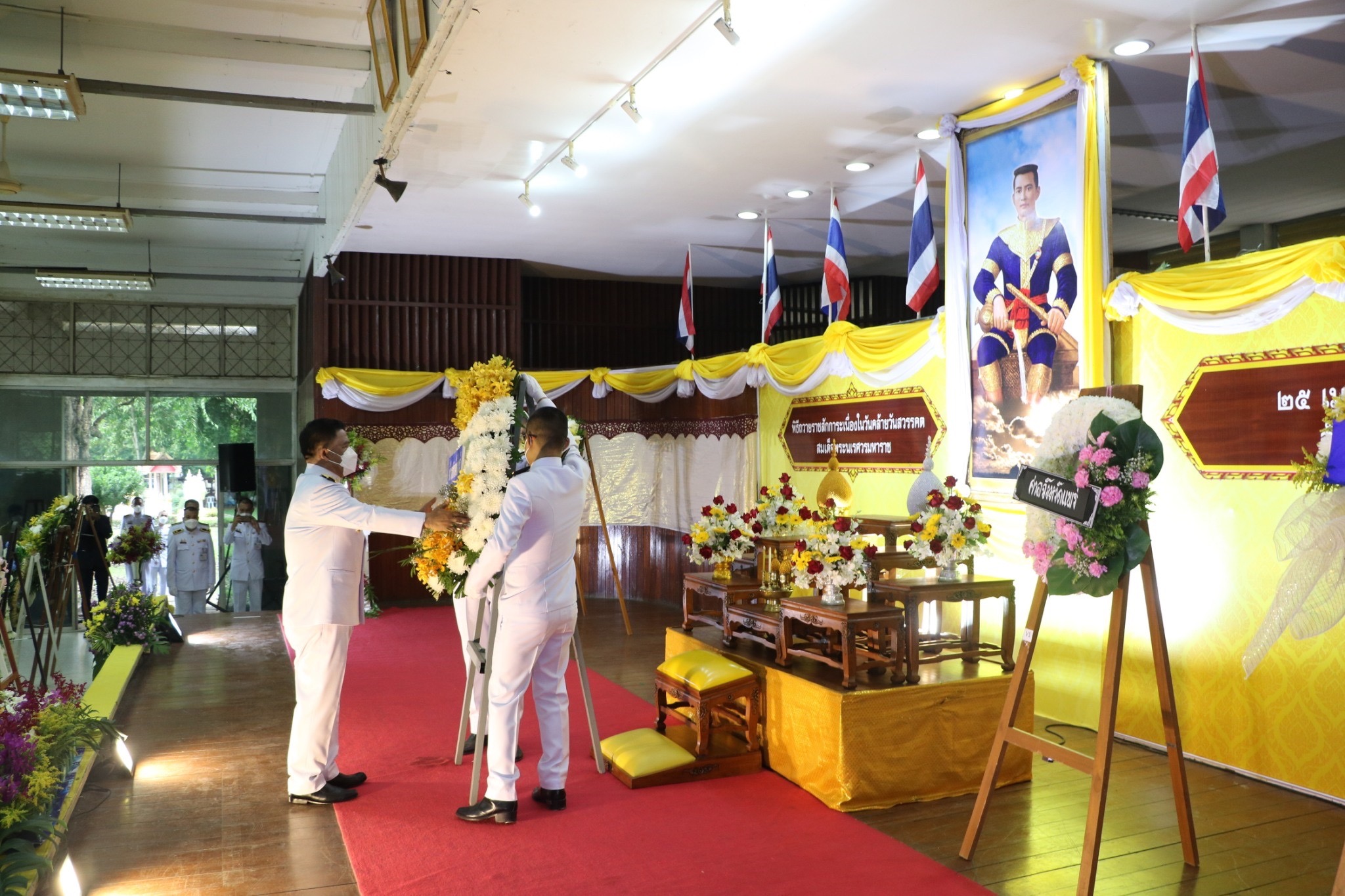  'พ่อเมืองแพร่' ประกอบพิธีถวายราชสักการะ  'สมเด็จพระนเรศวรมหาราช' เนื่องในวันคล้ายวันสวรรคต