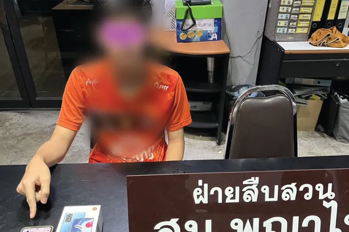 สืบพญาไทรวบหนุ่มนศ. แชทคุยผ่านแอพหาคู่ เก็บภาพลับแบล็คเมล์สาว ข่มขู่หวังร่วมหลับนอน 