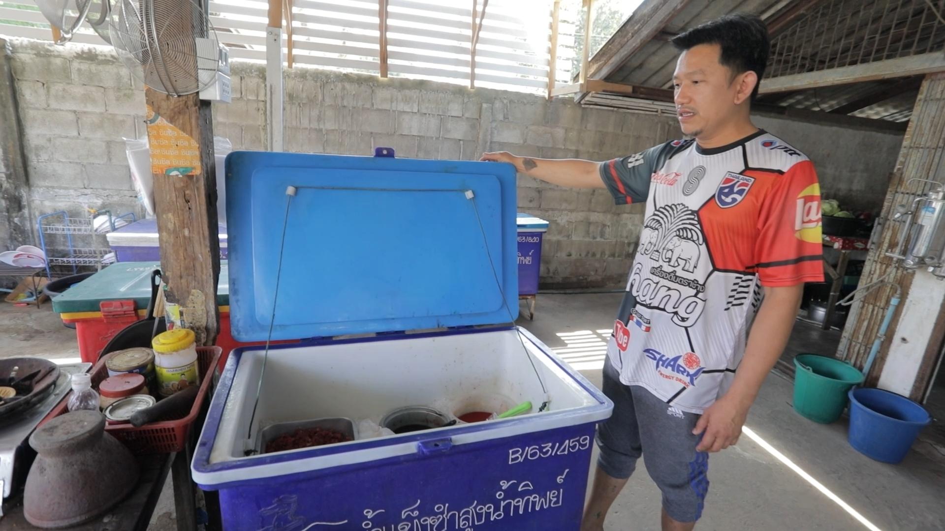 ร้านขายลาบเนื้อในพื้นที่พบวัวตายหลังติดโรคพิษสุนัขบ้าโอด ยอดขายลดลงเกินครึ่ง ร้านเงียบกริบ 