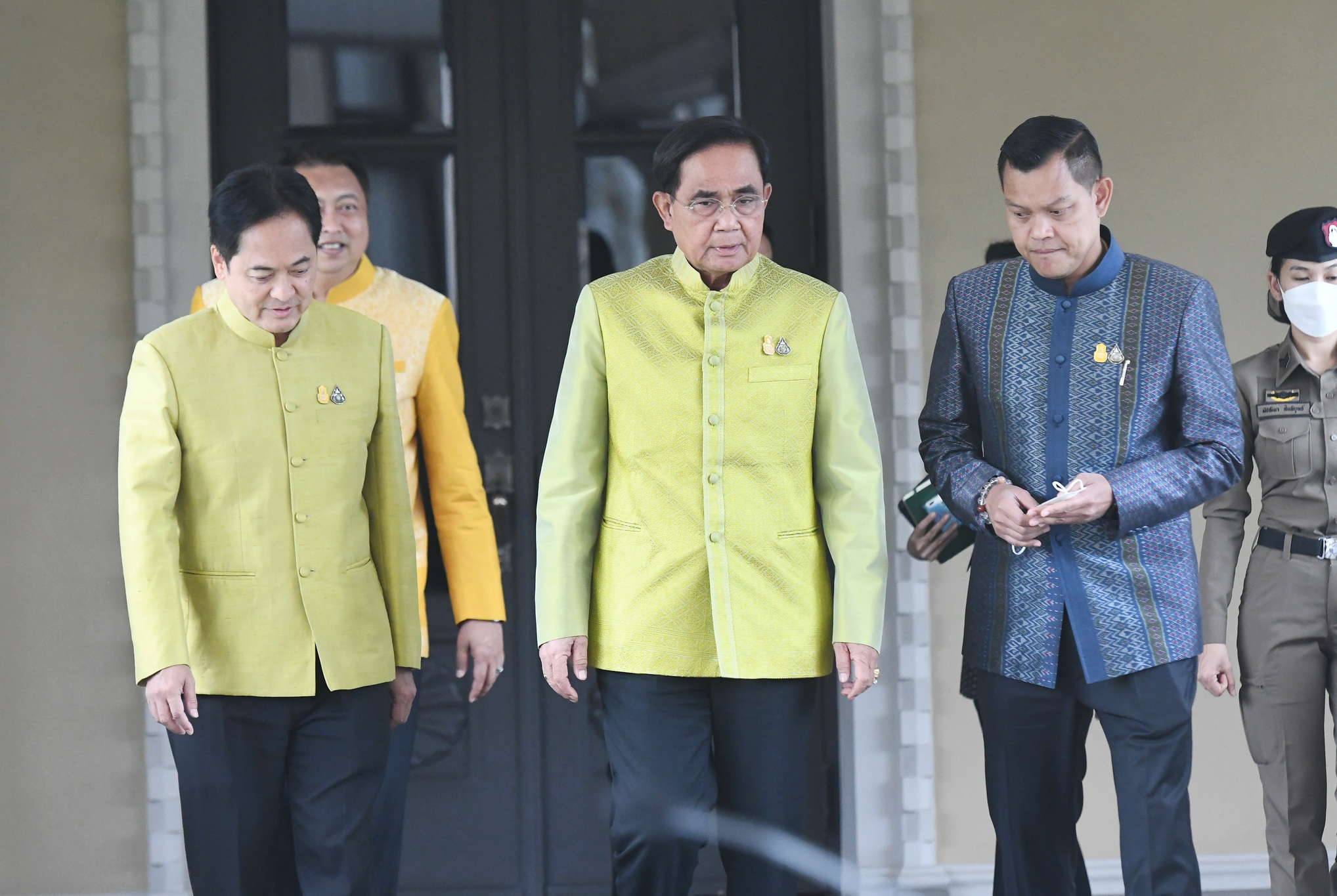 "บิ๊กตู่" ถก ครม.พรุ่งนี้ก่อนเข้าเฝ้าฯ "ในหลวง-พระราชินี" ในการพระราชพิธีพืชมงคล ช่วงเย็น 