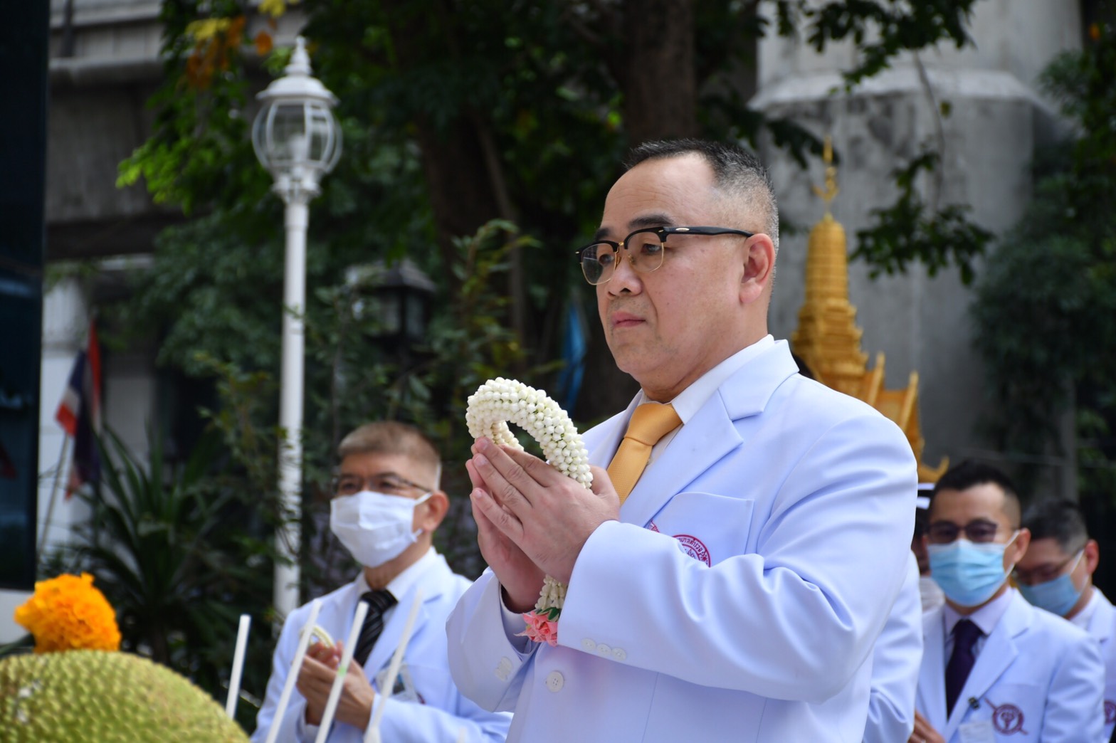 แพทย์ใหญ่ รพ.ตร.สักการะสิ่งศักดิ์สิทธิ์พร้อมดูแลประชาชน