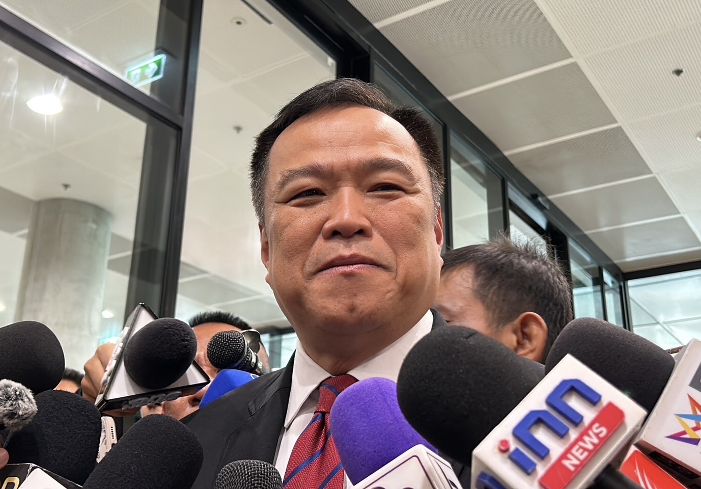“อนุทิน” เผย เตรียมชงชื่อรองโฆษกรบ. สัดส่วน ภท.ให้ครม.พรุ่งนี้ บอกต้องมีความสามารถ เหตุ “ไตรศลี” ทำมาตรฐานไว้สูง
