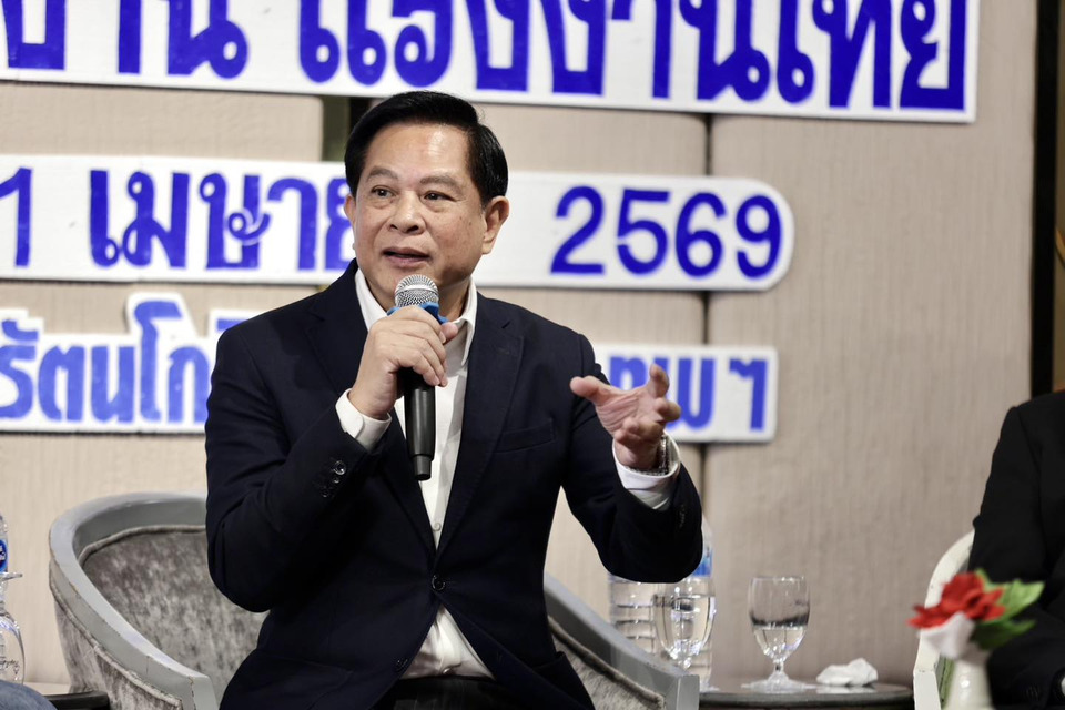 “พีระพันธุ์” ชี้ทางรอดวิกฤตพลังงานไทย วางสูตรใหม่แก้ปัญหาโครงสร้างทั้งระบบ หยุดเอื้อทุนพลังงาน ชงรัฐซื้อโรงกลั่นคุมราคาน้ำมัน ลดภาระประชาชน