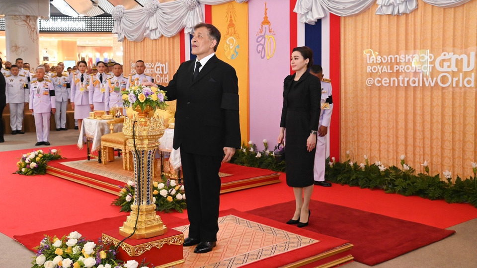 “ในหลวง-พระราชินี” เสด็จฯ ทรงเปิดงาน “โครงการหลวง 57” ทอดพระเนตรกุหลาบ “ควีนสุทิดา” 