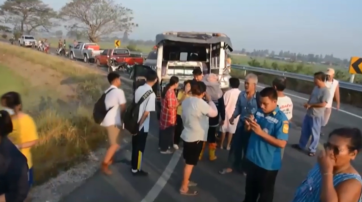สุพรรณบุรี กระบะแหกโค้งประสานงารถรับส่งนักเรียนเจ็บระนาว 