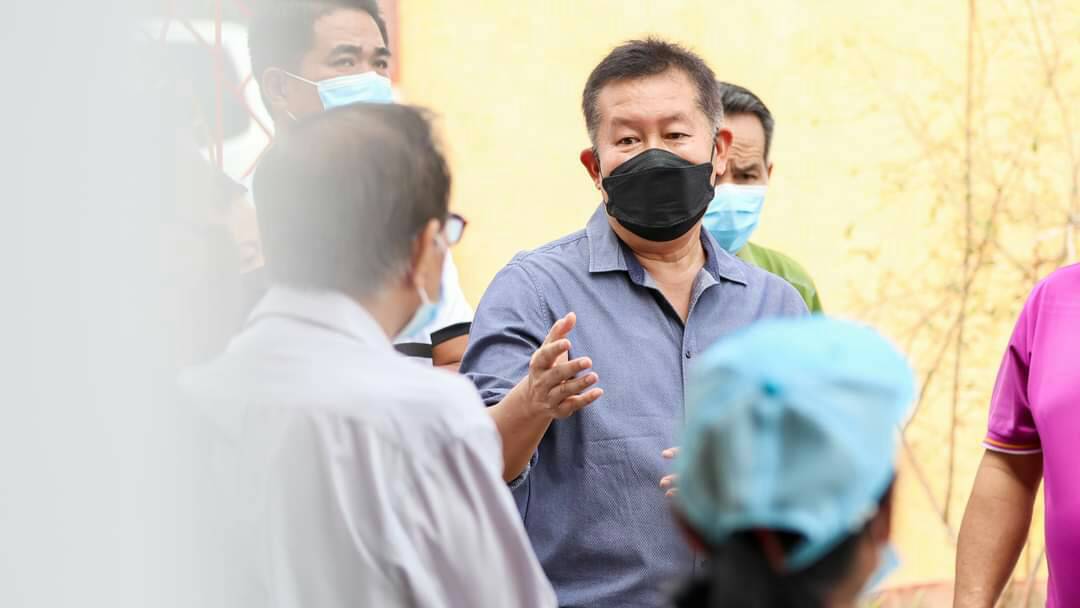 นายกเทศมนตรีเมืองเพชรบูรณ์ เตรียมนำสายไฟฟ้าลงดินแห่งแรกในเพชรบูรณ์