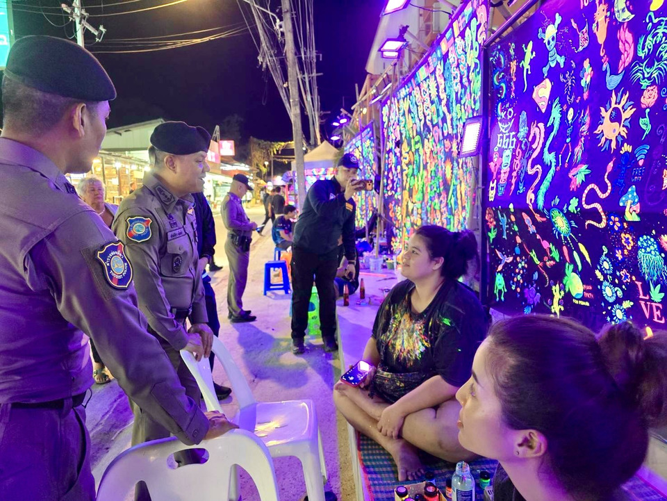 ผบช.ทท. ลงพื้นที่เกาะพะงัน คุมเข้มความปลอดภัย “ฟูลมูนปาร์ตี้” สร้างความเชื่อมั่นนักท่องเที่ยวทั่วโลก 