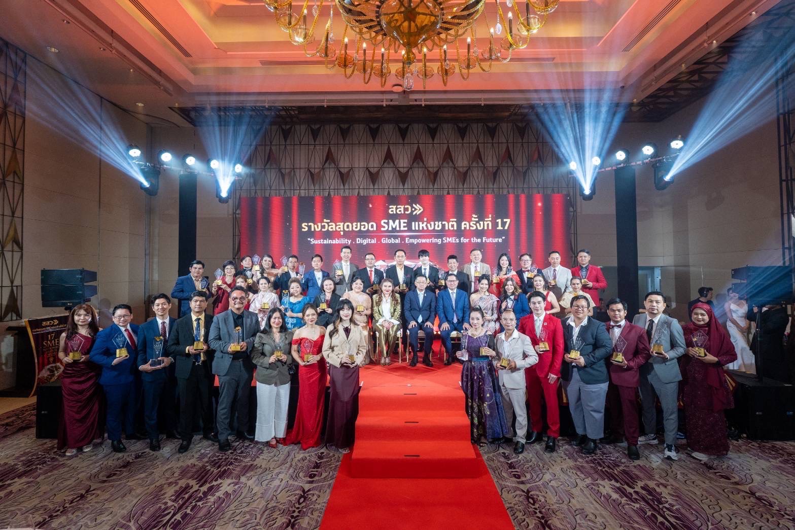 รองนายกฯ มอบรางวัล “MSME National Awards ครั้งที่ 17” ยกย่องสุดยอดผู้ประกอบการไทย ขับเคลื่อนเศรษฐกิจสู่สากล