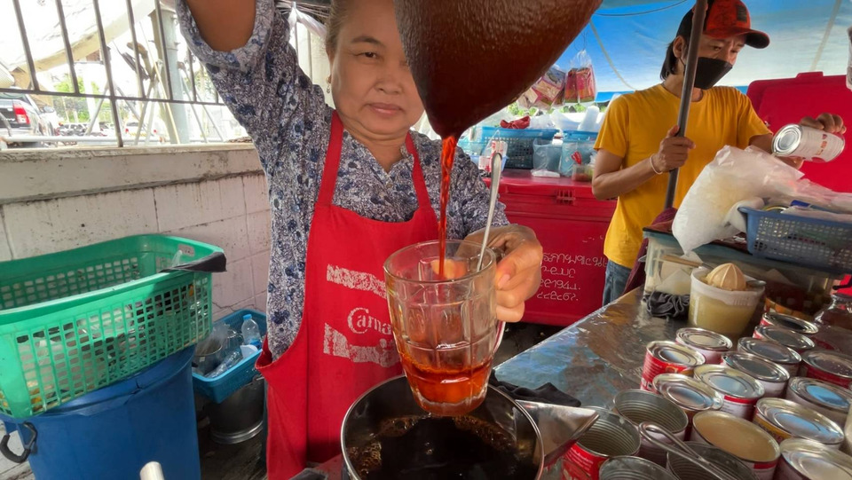 ชาไทยติดอันดับโลก! ร้านดังขอนแก่นปลื้ม ตรึงราคา 35 บาท แม้ต้นทุนพุ่ง ลูกค้าแห่ต่อคิวแน่น 