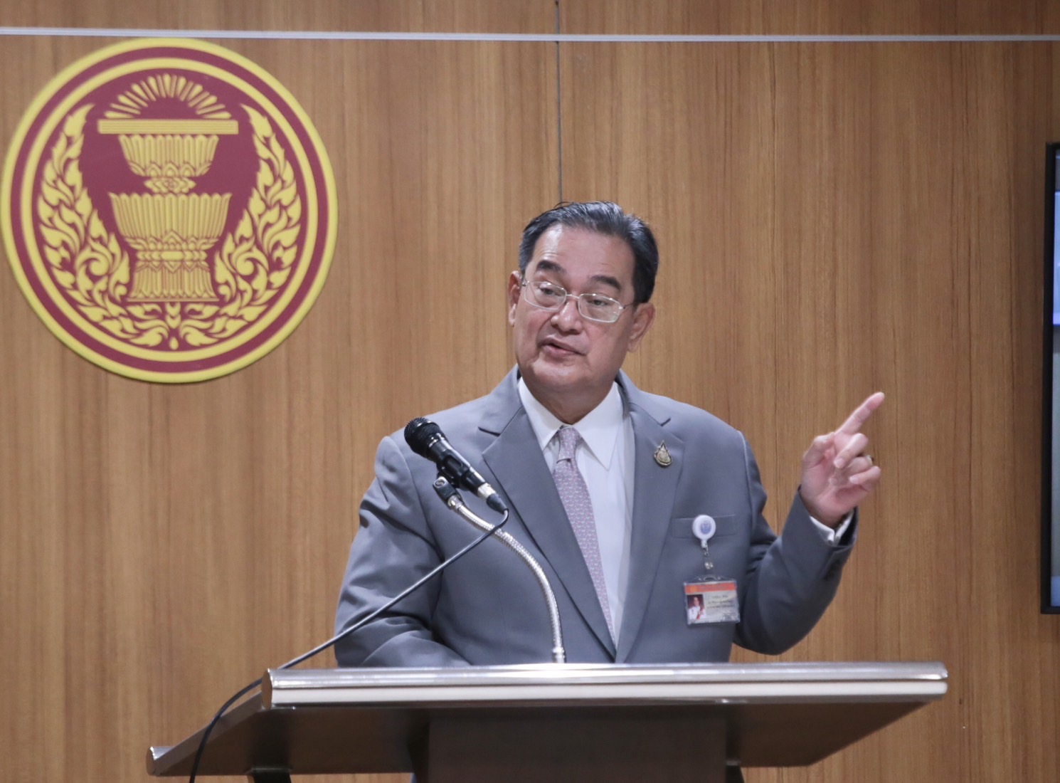 “นิกร” ยันรัฐบาลแก้กม.ประชามติ 6 ประเด็นเสร็จแล้ว คาดส่งเข้าสภาฯ 18 มิ.ย. นี้ เปิดไทม์ไลน์ ทำประชามติครั้งแรก ปลายปี 67 