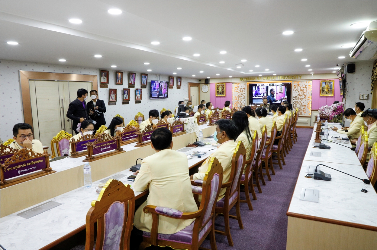 องคมนตรีตรวจติดตามการดำเนินงาน ยกระดับคุณภาพการผลิตครู มรภ.บุรีรัมย์