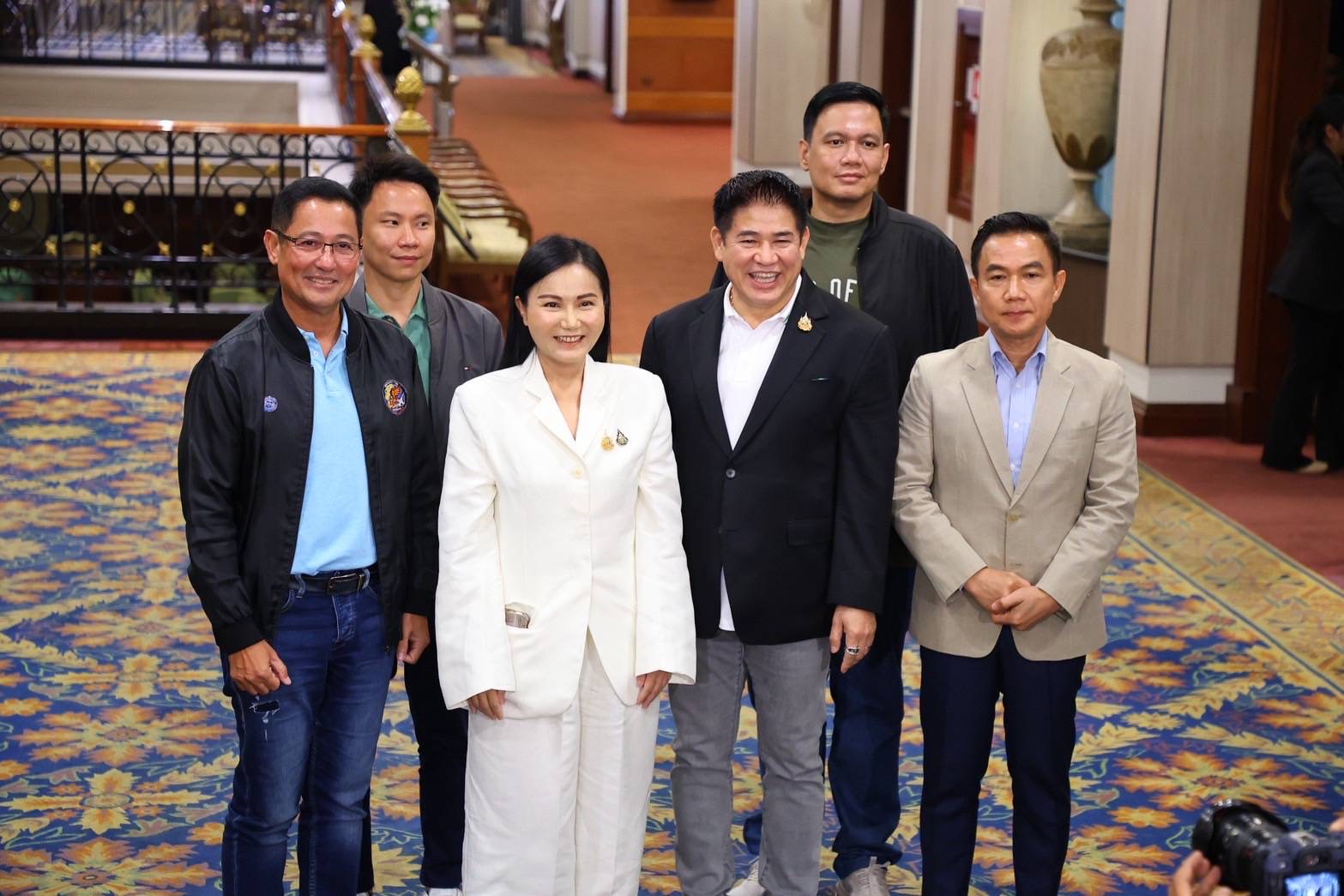 หวานเวอร์ ! “กล้าธรรม” ปิดดีล การันตี 2 คนมีตำแหน่งในพรรค “อนุดิษฐ์” ยัน จากด้วยดี ไม่มีบาดหมาง “หญิงหน่อย”