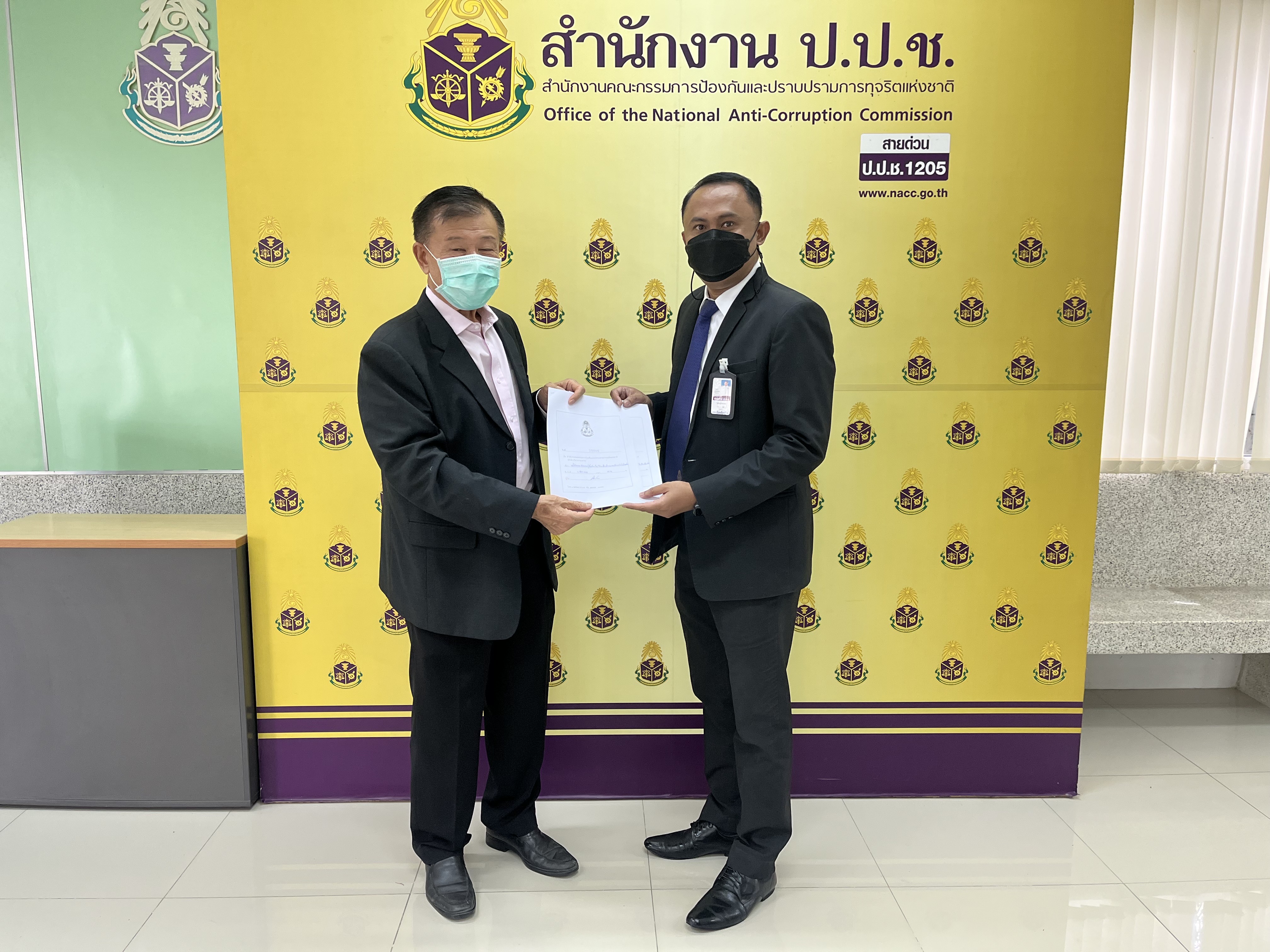 "วิลาศ" ร้องป.ป.ช. เอาผิด "พรพิศ-กก.ตรวจการจ้างฯ" หลังพบงานก่อสร้างอาคารรัฐสภาแห่งใหม่ ไม่ได้มาตรฐาน