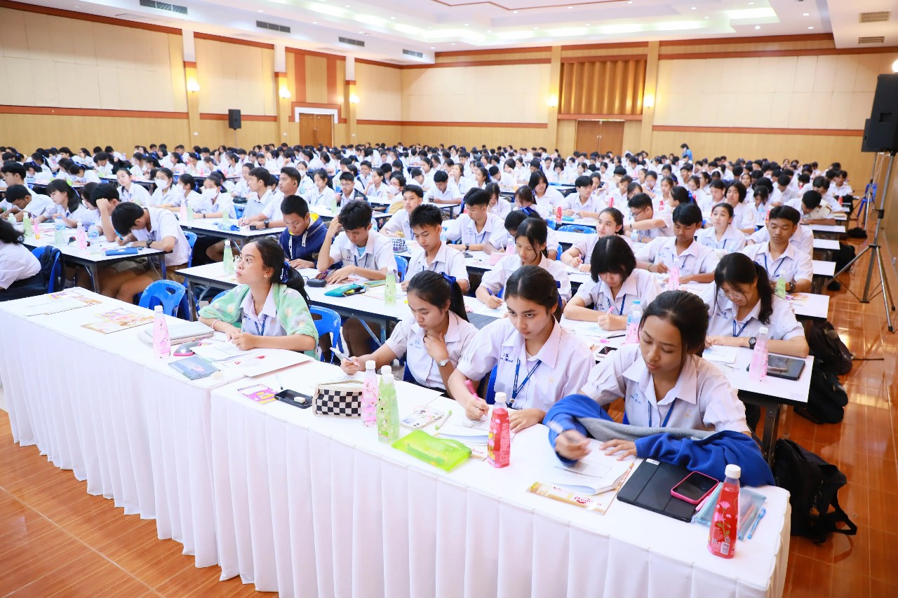 ตรังจับมือ"ไร่ขนุน กรุ๊ป"เปิดโครงการ English We Like เพิ่มพูนความรู้และฝึกฝนทักษะ  มีเทคนิคทำข้อสอบ TGAT สอบเข้ามหาวิทยาลัย