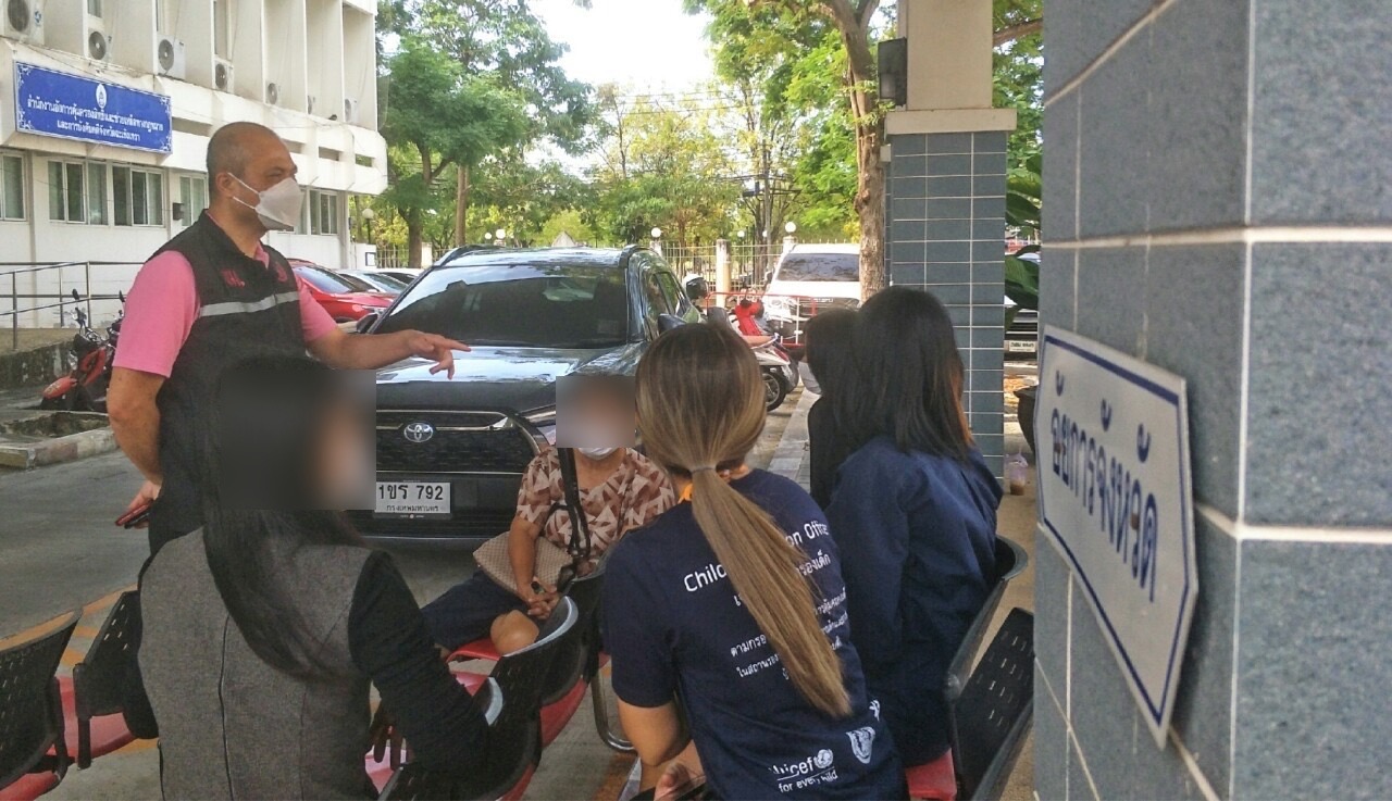 อาร้อง “ปวีณา” หลานสาว อายุ 14 และ 16 ถูกพ่อเลี้ยงลวนลาม 4-5 ปี แม่รู้เรื่องแต่ไม่ยอมช่วย