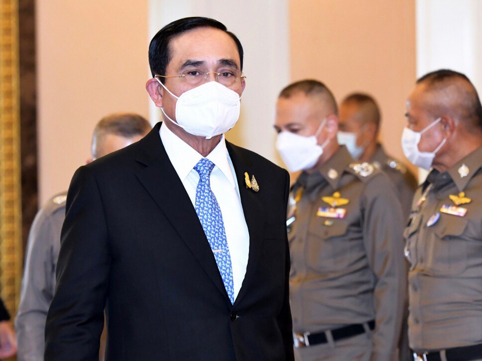 จับสัญญาณ ! PMOC สื่อนัยการเมือง บอก "บิ๊กตู่" ไม่เป็นศัตรูใคร ตั้งใจทำงาน รับใช้ชาติ-ปชช.