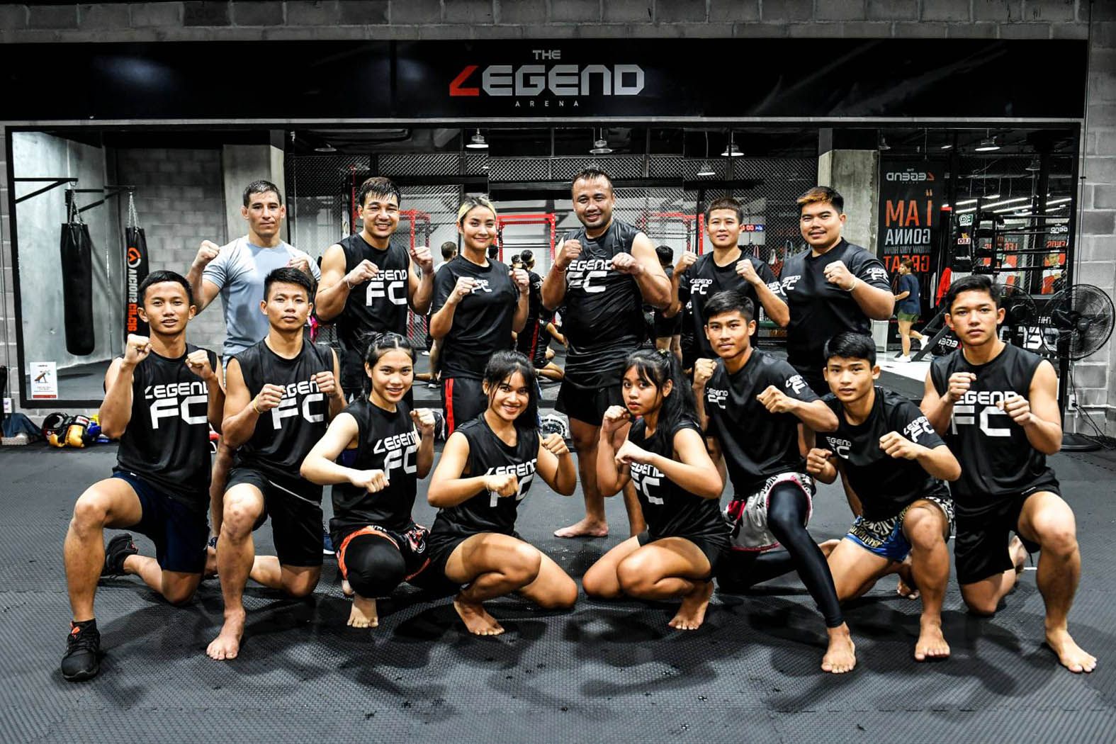 บลูพอร์ต หัวหิน ร่วมกับ" วิว เยาวภา" โปรโมเตอร์ Legend FC สานฝันเด็กไทยมวยไทย สู่ MMA โลก 
