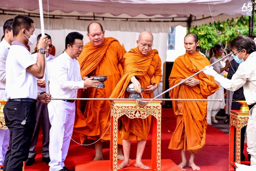 สจล. จัดสร้างองค์พระนิรันตราย (จำลอง) พร้อมเปิดบูชาองค์พระที่ใช้นวัตกรรมการเคลือบด้วย PVD ครั้งแรกในไทย