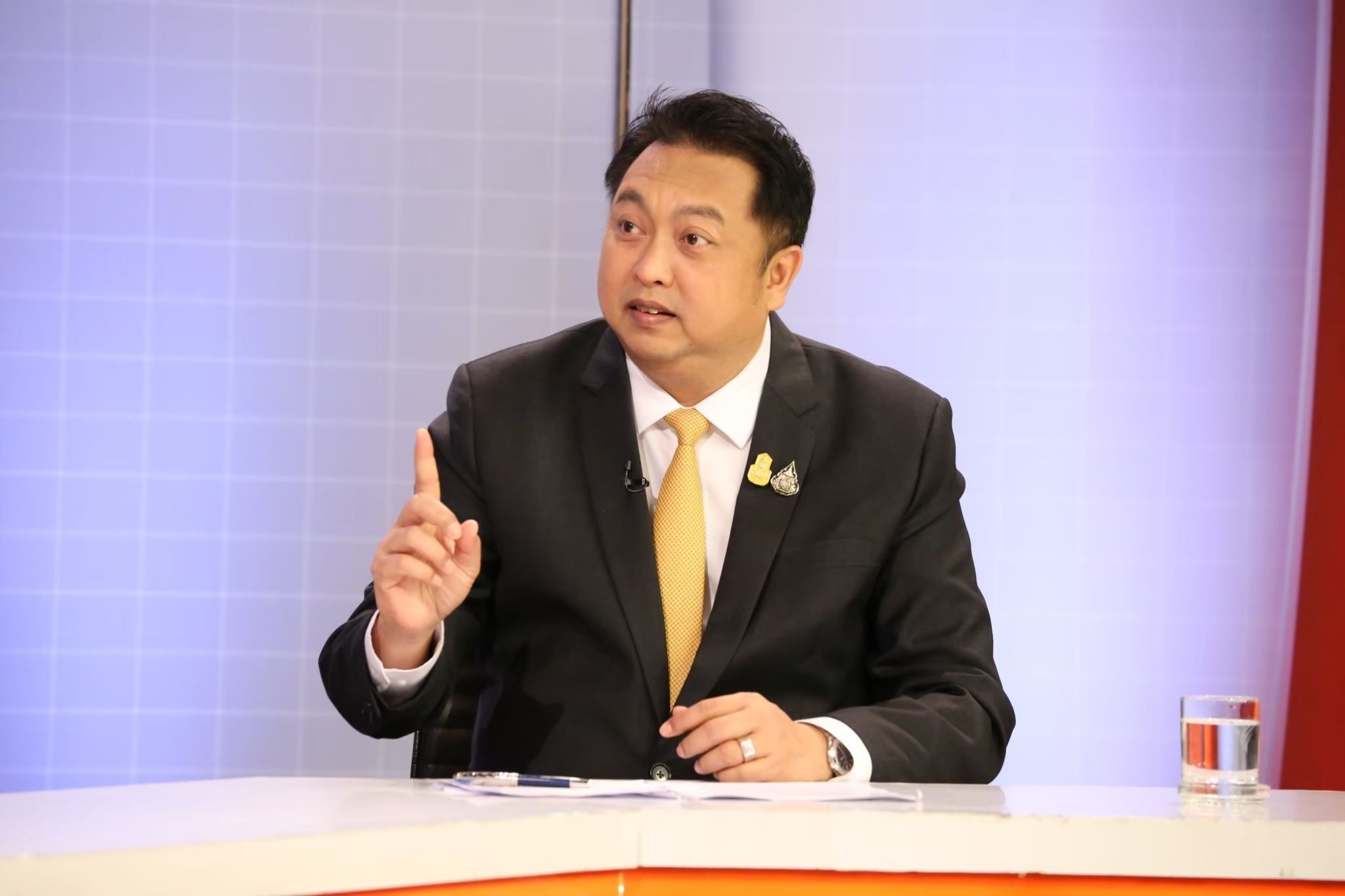 ด่วน ! กระทรวงแรงงาน  รับสมัครกุ๊ก บาร์เทนเดอร์ พนักงานเสิร์ฟ พนักงานต้อนรับฯ ทำงานมาเก๊า 25 อัตรา