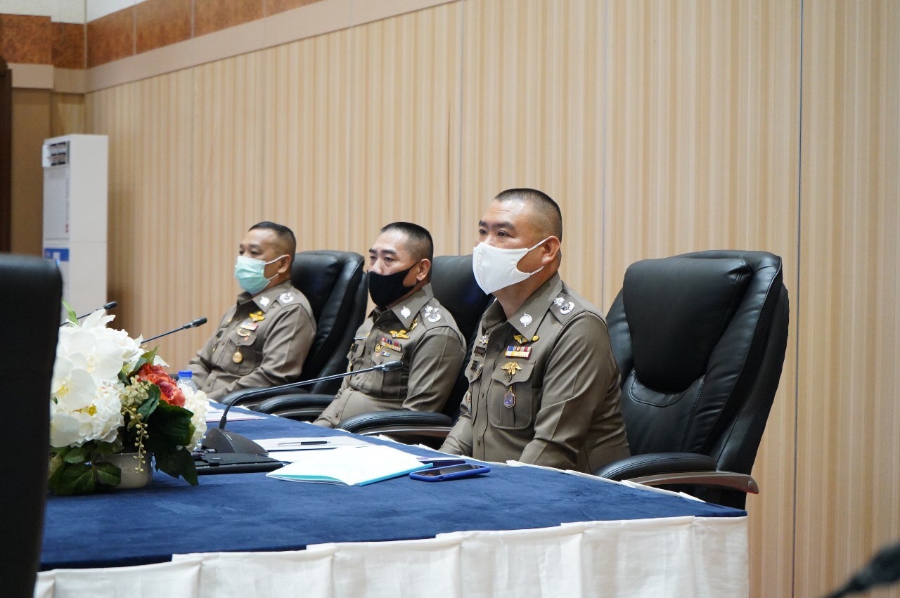 จักรทิพย์ ถกมาตรการป้องกันการลักลอบส่งยาเสพติดทางไปรษณีย์ พัสดุภัณฑ์ และระบบขนส่ง  