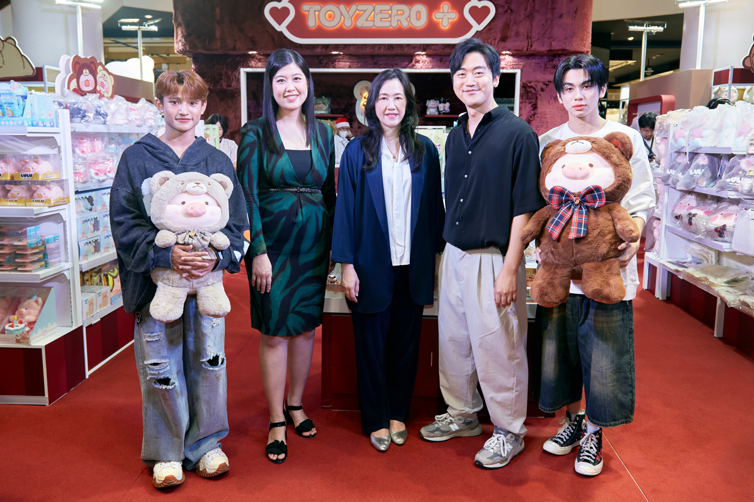ครั้งแรกในประเทศไทยกับงาน “Teddy LuLu Party All The Time” ห้างเซ็นทรัล จับมือ Toyzeroplus จัดเต็มความคิวท์ไปกับอาร์ตทอยหมูน้อยสีชมพูสุดฮิต