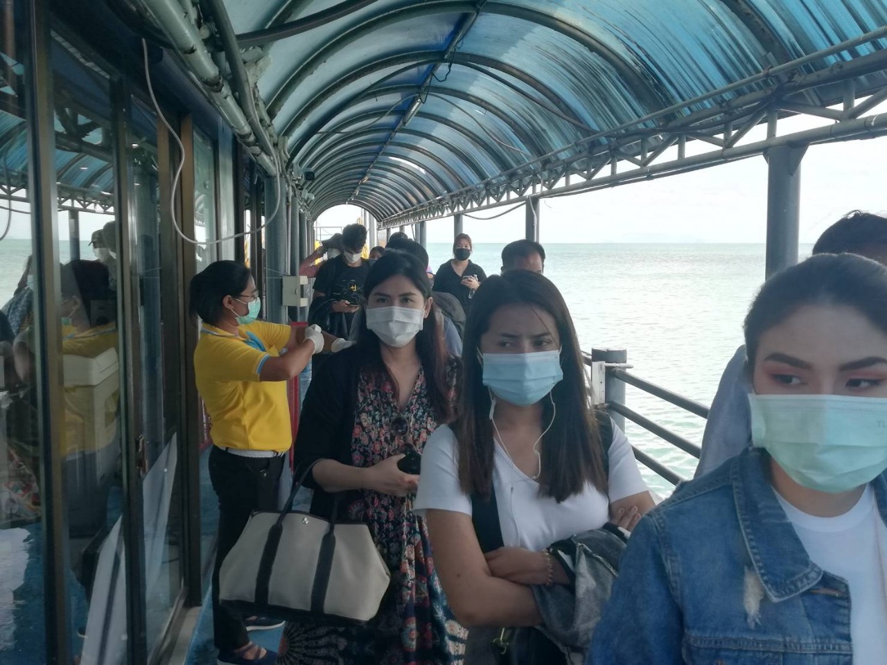 ผู้ว่าฯสุราษฎร์ การันตี 3 เกาะดังสมุย-พะงัน –เต่า เขื่อนรัชชประภา-เขาสก ท่องเที่ยวปลอดภัย 