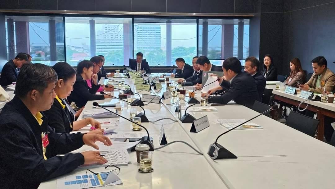 ดร.นิยม เวชกามา ร่วมถกอนุกมธ.ศาสนา ที่ประชุมได้ข้อตกลงตั้งวัดถ้ำพลวงสกลนคร สำเร็จโดยไม่ต้องนำเข้าครม.อีก