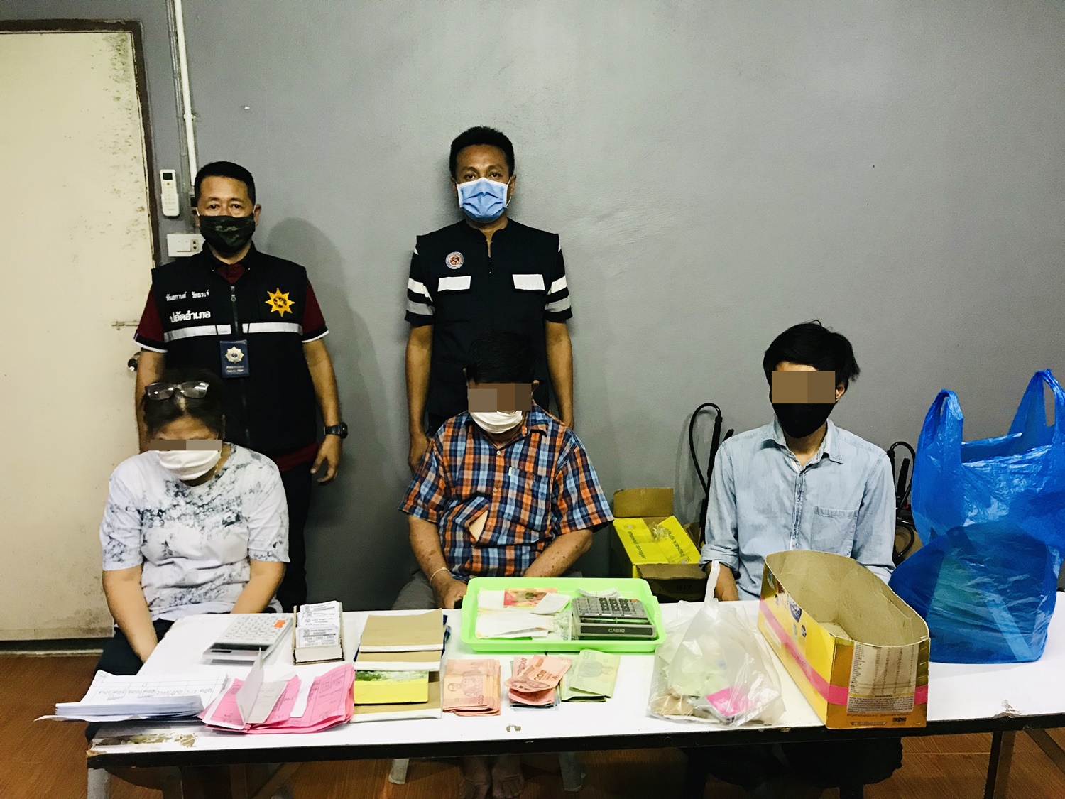 บุกจับเจ้ามือหวยกัมพูชา-พม่า-หุ้น 3 รายใหญ่ในหาดใหญ่ 