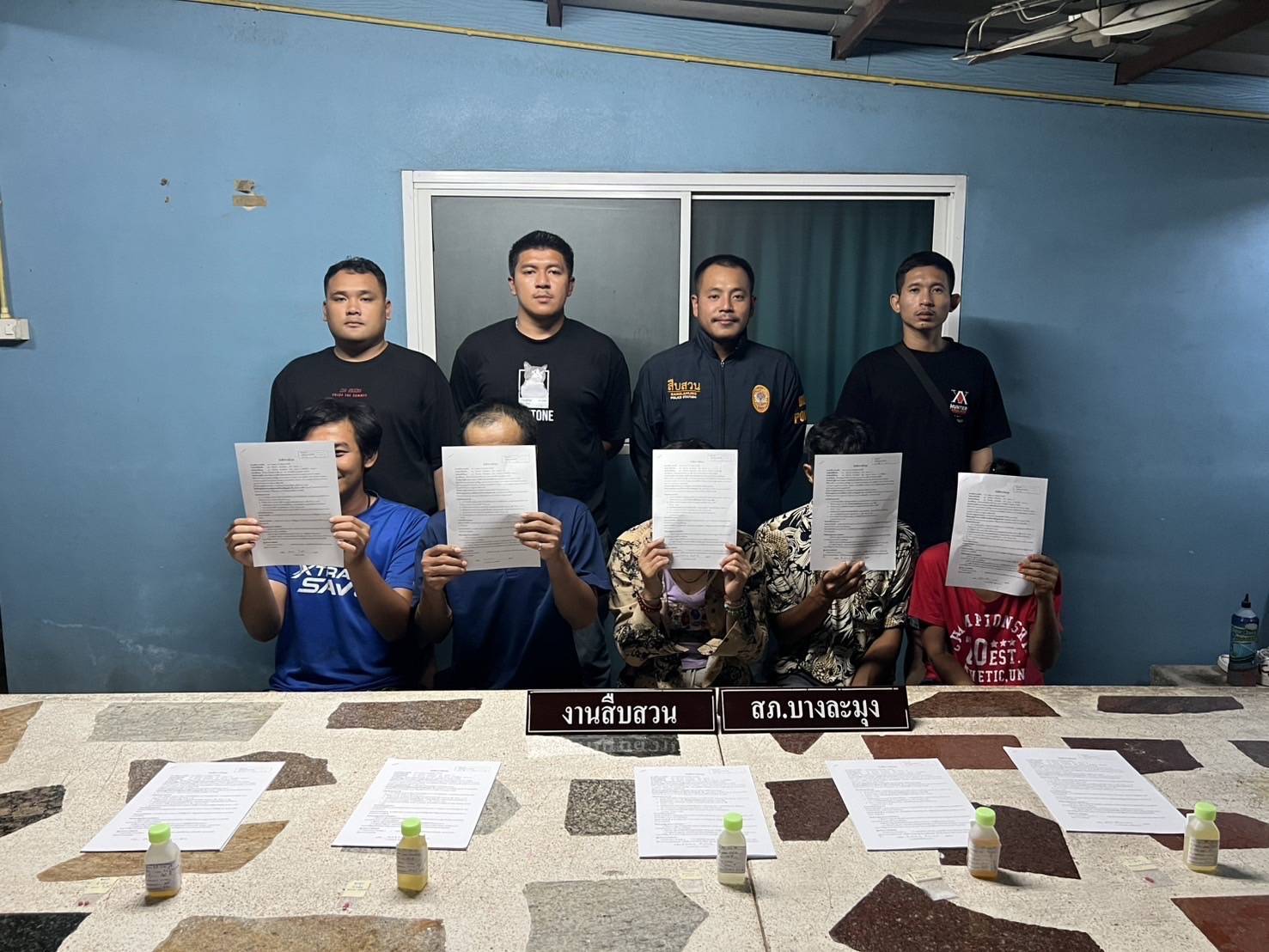 ตร.บางละมุง กวาดล้างยาเสพติดป่าช้าจีน จับกุมผู้ต้องหา 4 ราย พร้อมยาไอซ์-ยาบ้า ของกลางเพียบ