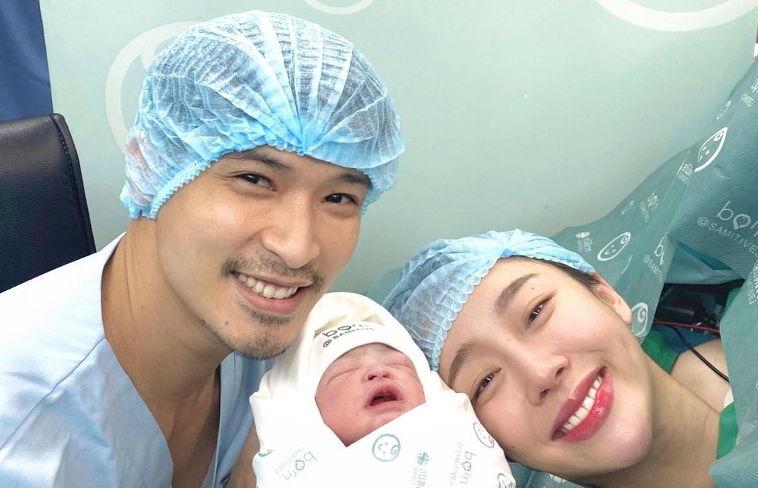 ดีใจกับคุณพ่อ - คุณแม่ป้ายแดง "ตูมตาม - อาหลี" อวดภาพ "น้องรินณา" ลูกสาวคนแรก