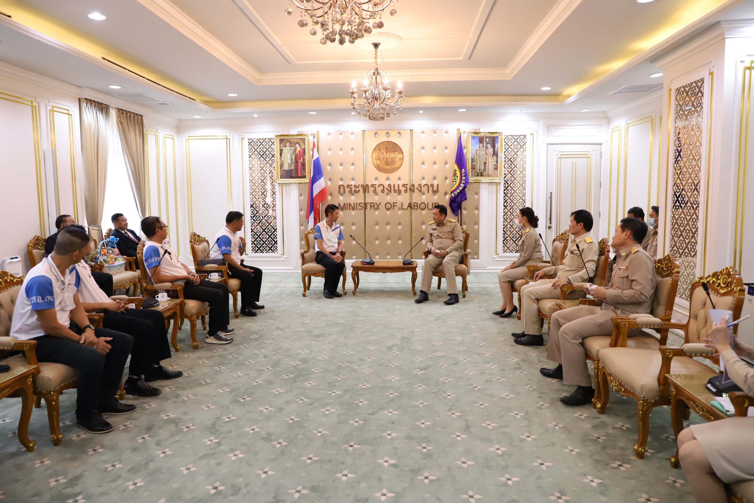 "คณะชมรมสหกรณ์ออมทรัพย์"เข้าพบรมว.แรงงานเสนอ3 ข้อแก้ปัญหาแรงงานช่วงโควิด