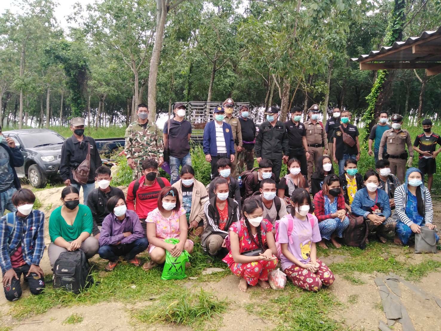 ตำรวจประจวบฯรวบ 21 แรงงานพม่าหลบหนีเข้าเมือง