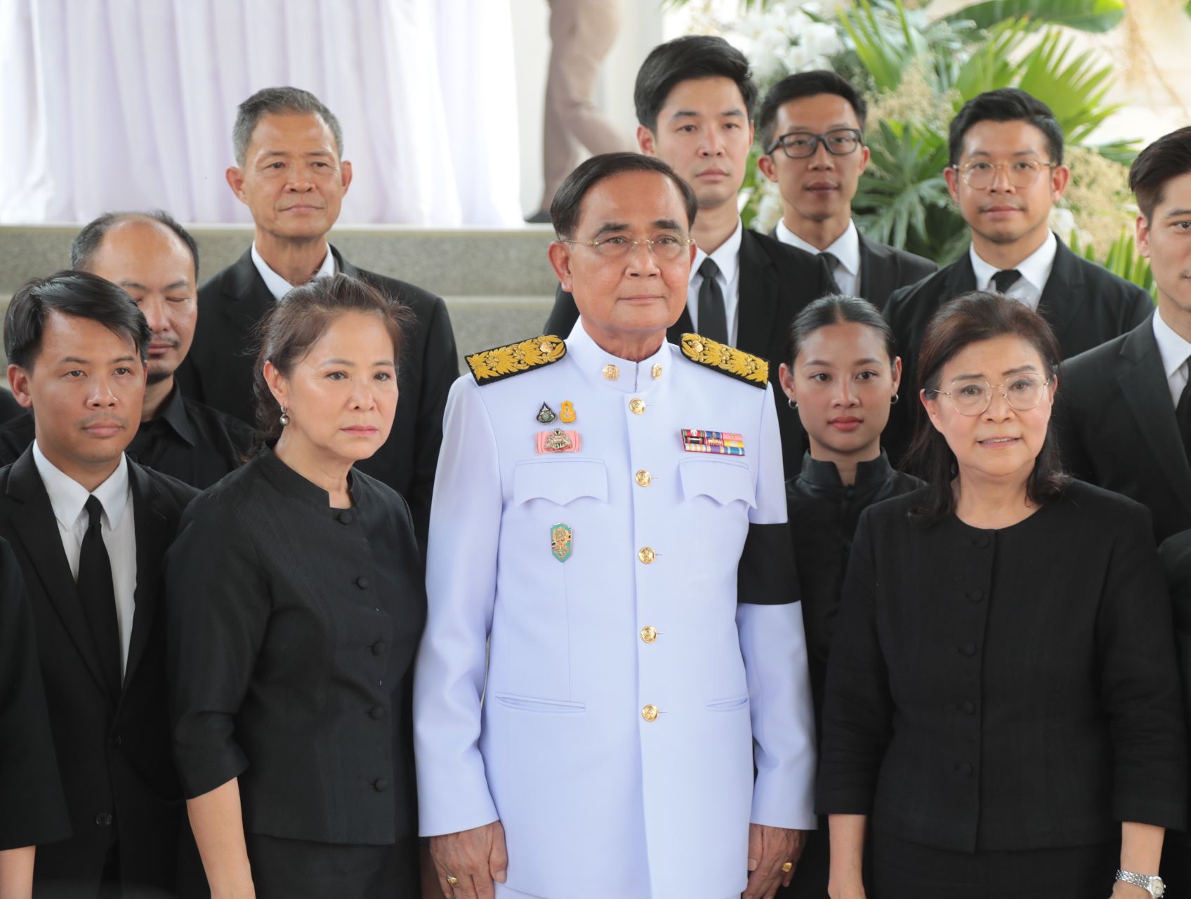 "บิ๊กตู่" ร่วมงานศพมารดา "แม่เลี้ยงติ๊ก" ที่จ.แพร่ 