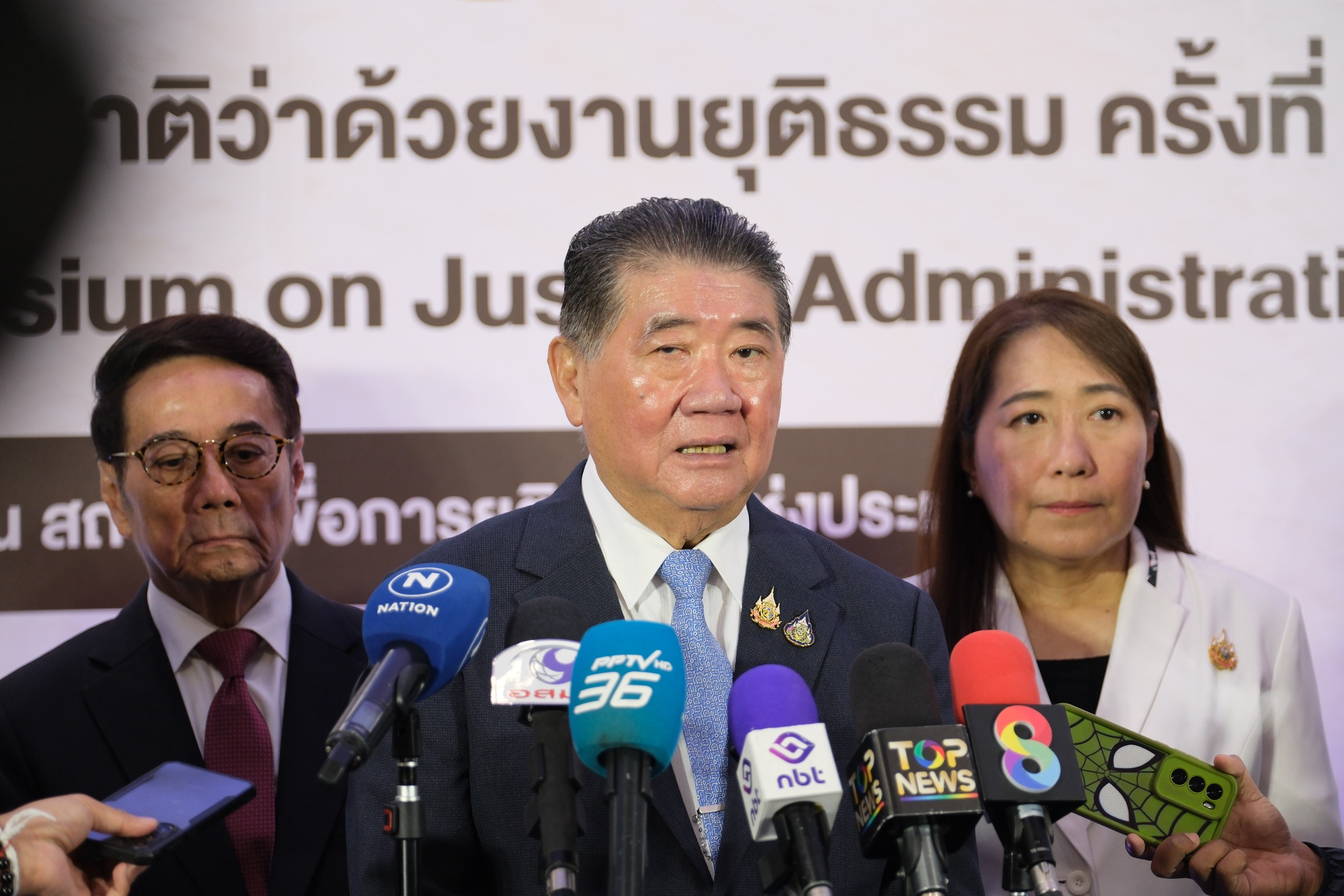 "ภูมิธรรม" ไม่ฟันธง "รัฐประหาร" ไม่เกิดขึ้นอีก ย้ำทุกฝ่ายต้องอดทน ใช้กระบวนการแก้ปัญหาแทนทางลัด