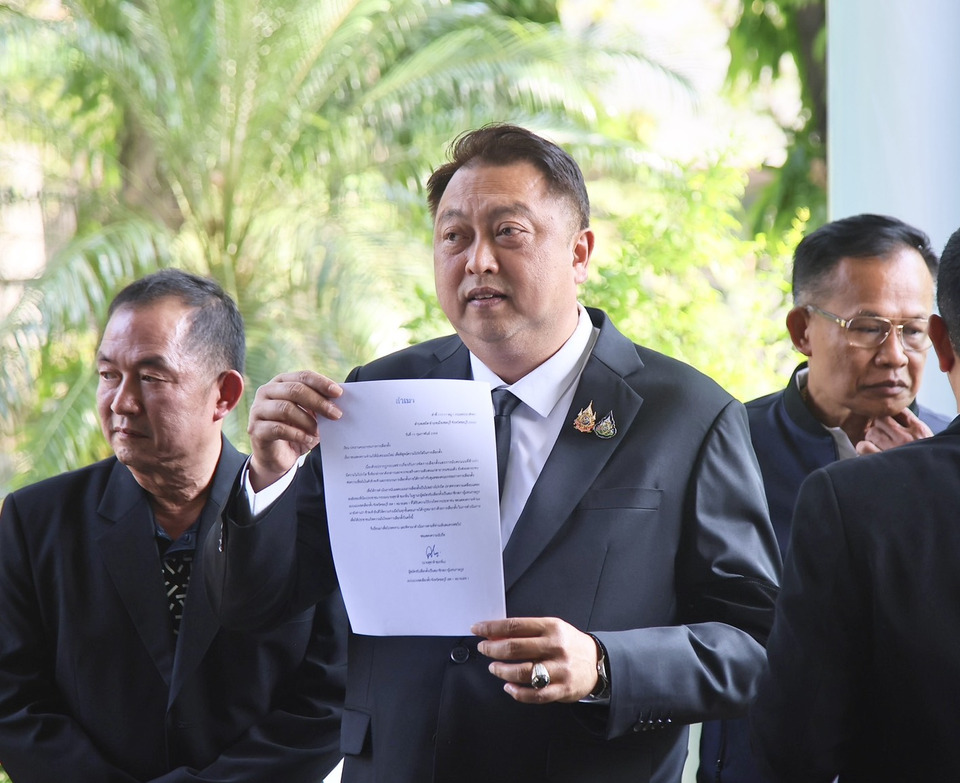ศึกเลือกตั้งชลบุรีเดือด! “สุชาติ” ท้าพิสูจน์ความโปร่งใส ยื่น กกต.นับคะแนนใหม่ ลั่นไม่หนักใจ พร้อมเมินคำท้า “ไอซ์ รักชนก” บอก ไม่ให้ราคา
